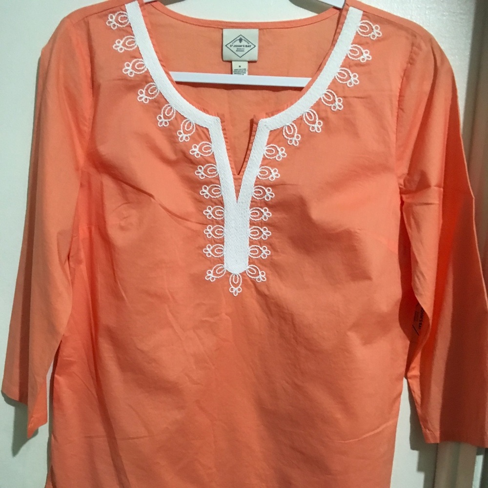 🧡 2/$20 NWT St. John’s Bay embroidered tunic: S